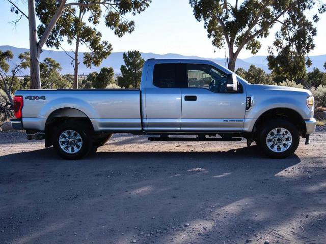Certified 2022 Ford F250 XLT AWD/4WD image 2