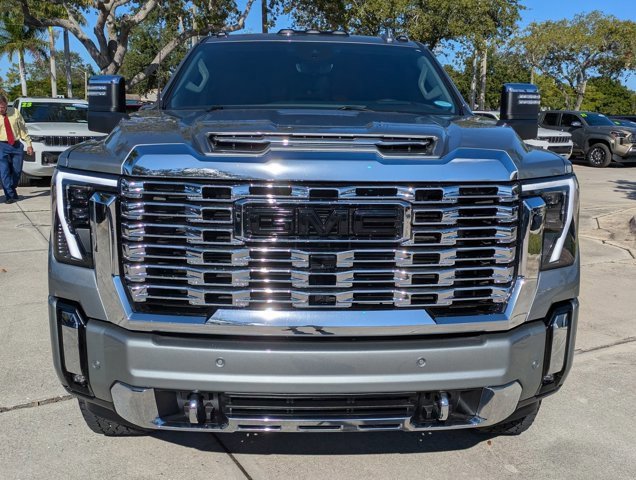 Used 2025 GMC Sierra 2500 Denali w/ Technology Package image 8