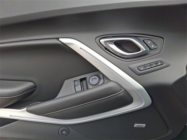 Used 2017 Chevrolet Camaro SS image 12