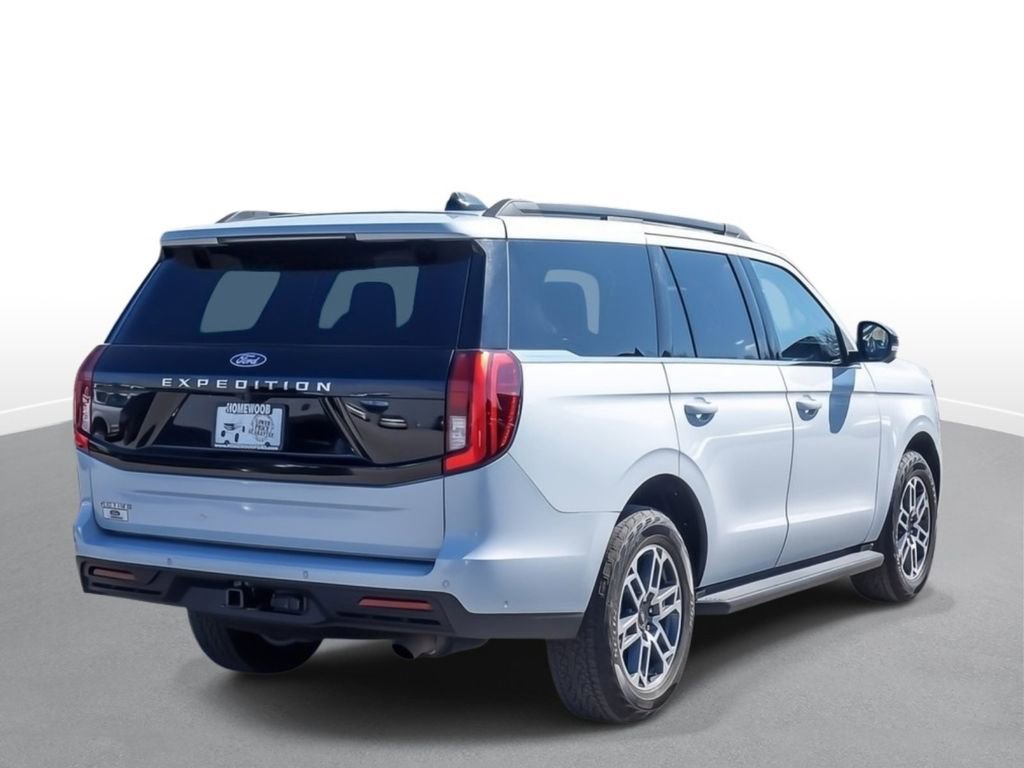 Certified 2025 Ford Expedition Active AWD/4WD image 8