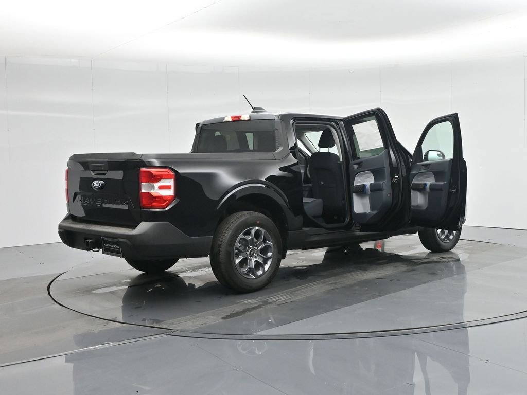Certified 2025 Ford Maverick XLT w/ XLT Luxury Package image 32