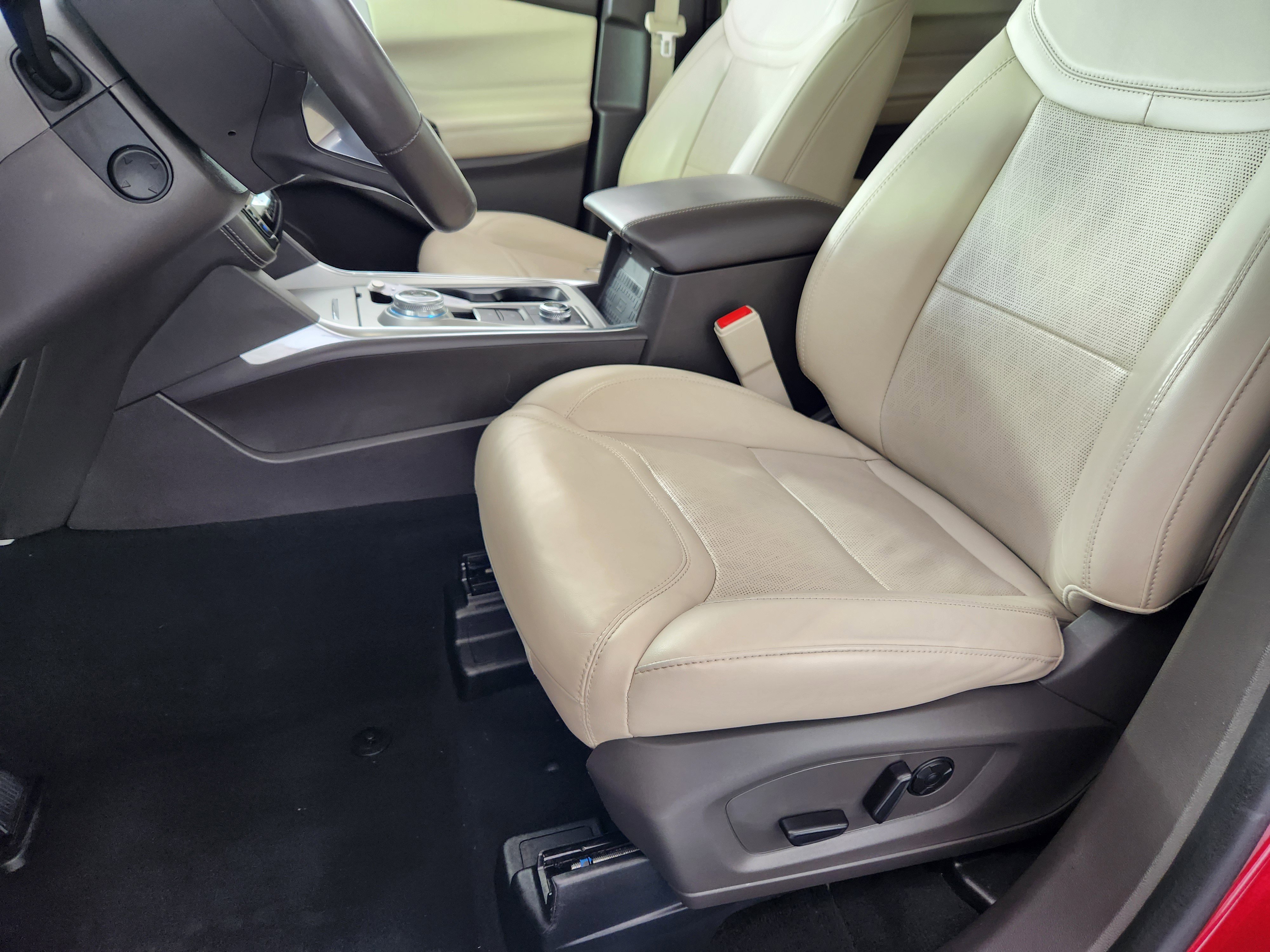 Certified 2022 Ford Explorer Platinum w/ Equipment Group 601A image 12