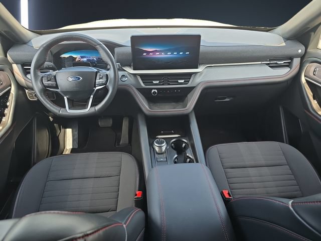 Certified 2025 Ford Explorer ST-Line AWD/4WD image 10