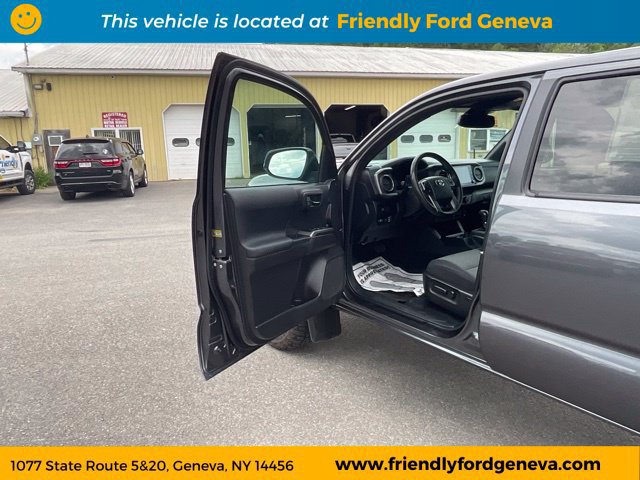 Used 2022 Toyota Tacoma TRD Sport AWD/4WD image 29