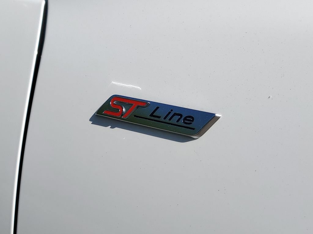 Certified 2023 Ford Escape ST-Line w/ Tech Pack #1 AWD/4WD image 7