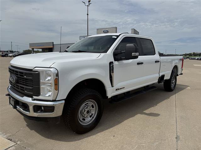 Certified 2025 Ford F350 XL w/ XL Off-Road Package AWD/4WD image 4