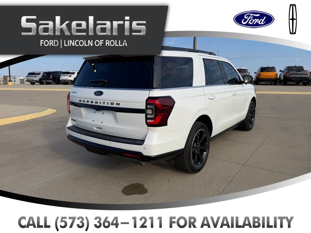 Certified 2022 Ford Expedition Limited AWD/4WD image 5