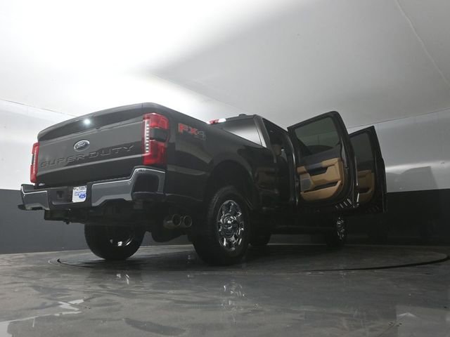 Certified 2025 Ford F250 Lariat w/ Lariat Ultimate Package AWD/4WD image 45