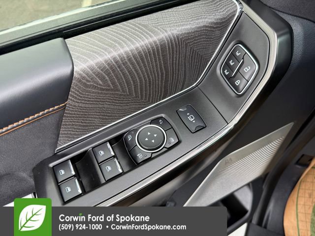 Certified 2024 Ford F450 Platinum w/ FX4 Off-Road Package AWD/4WD image 24