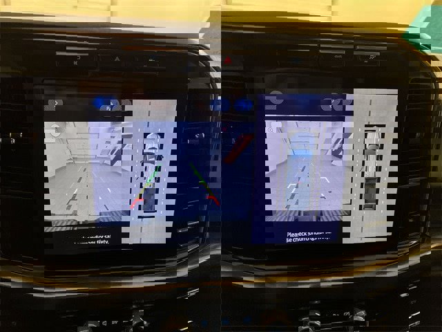 Certified 2024 Ford F250 Lariat w/ Black Appearance Package image 15