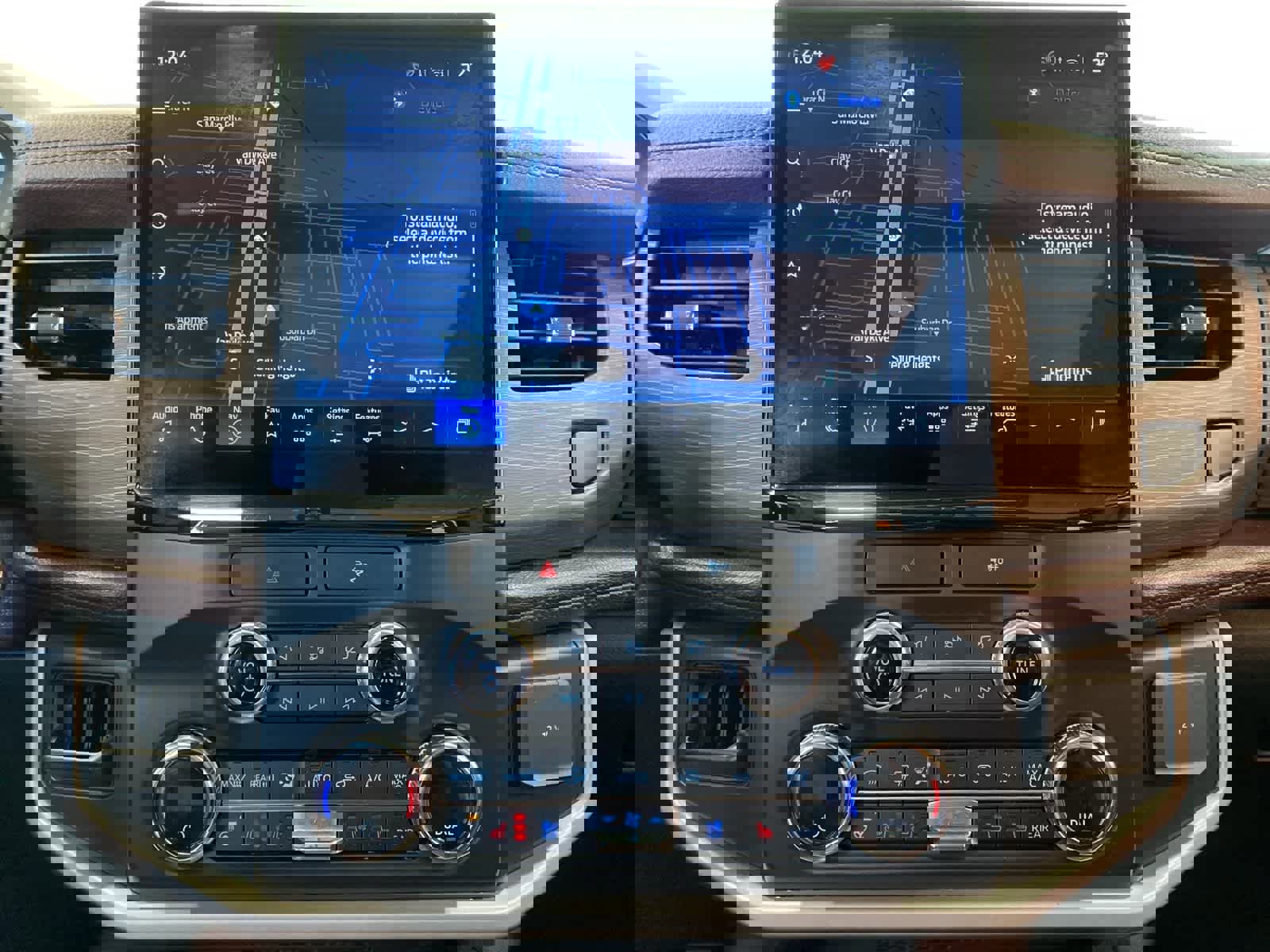 Certified 2022 Ford Expedition Limited image 12