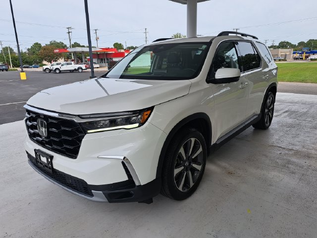 Used 2024 Honda Pilot Elite image 3