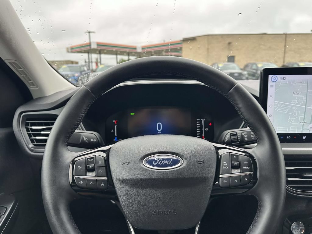 Certified 2023 Ford Escape SE FWD image 17