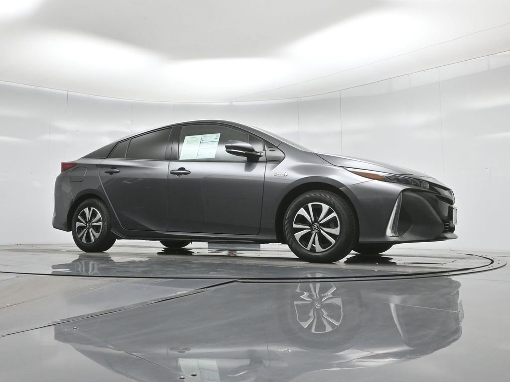 Used 2018 Toyota Prius Prime Plus image 11