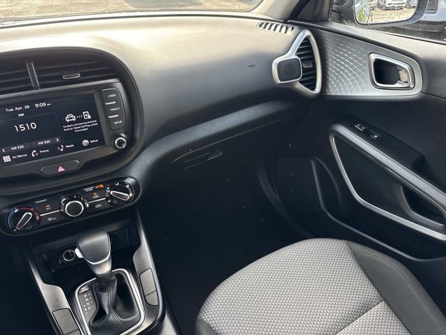Used 2022 Kia Soul LX w/ Technology Package FWD image 14
