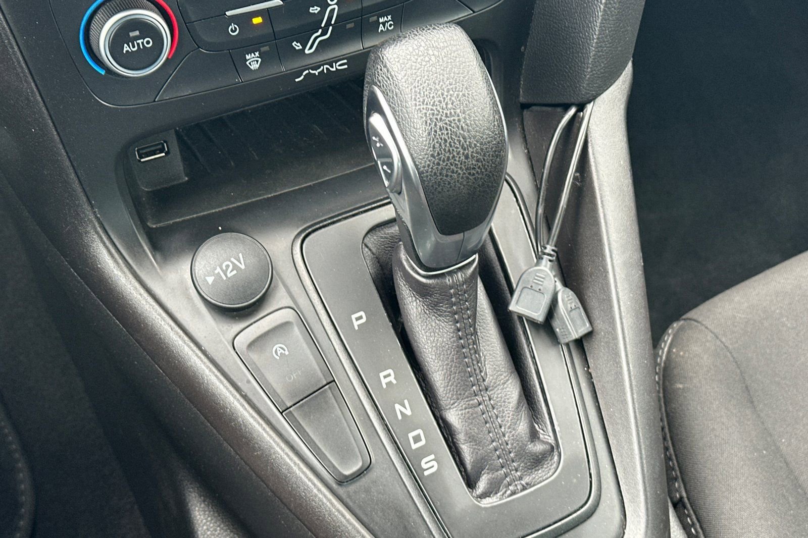 Certified 2018 Ford Focus SE FWD image 19