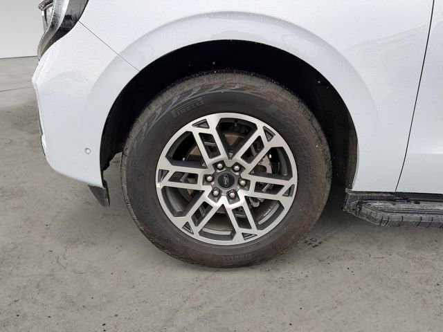 Certified 2025 Ford Expedition Active AWD/4WD image 14