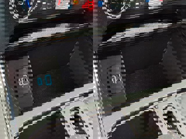 Certified 2024 Ford F150 Lariat w/ FX4 Off-Road Package image 18