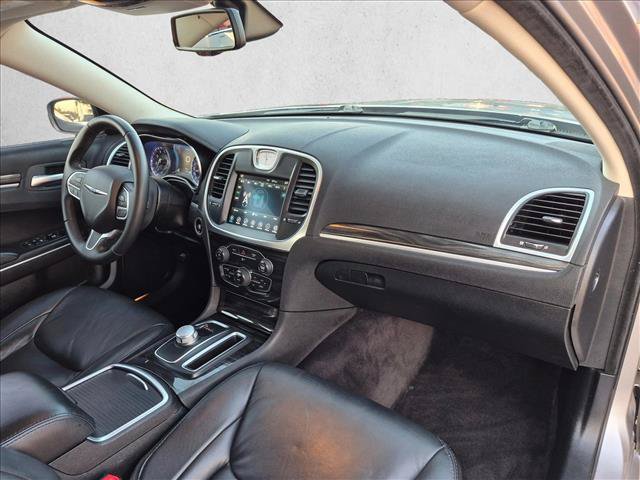 Used 2017 Chrysler 300 Limited AWD/4WD image 21