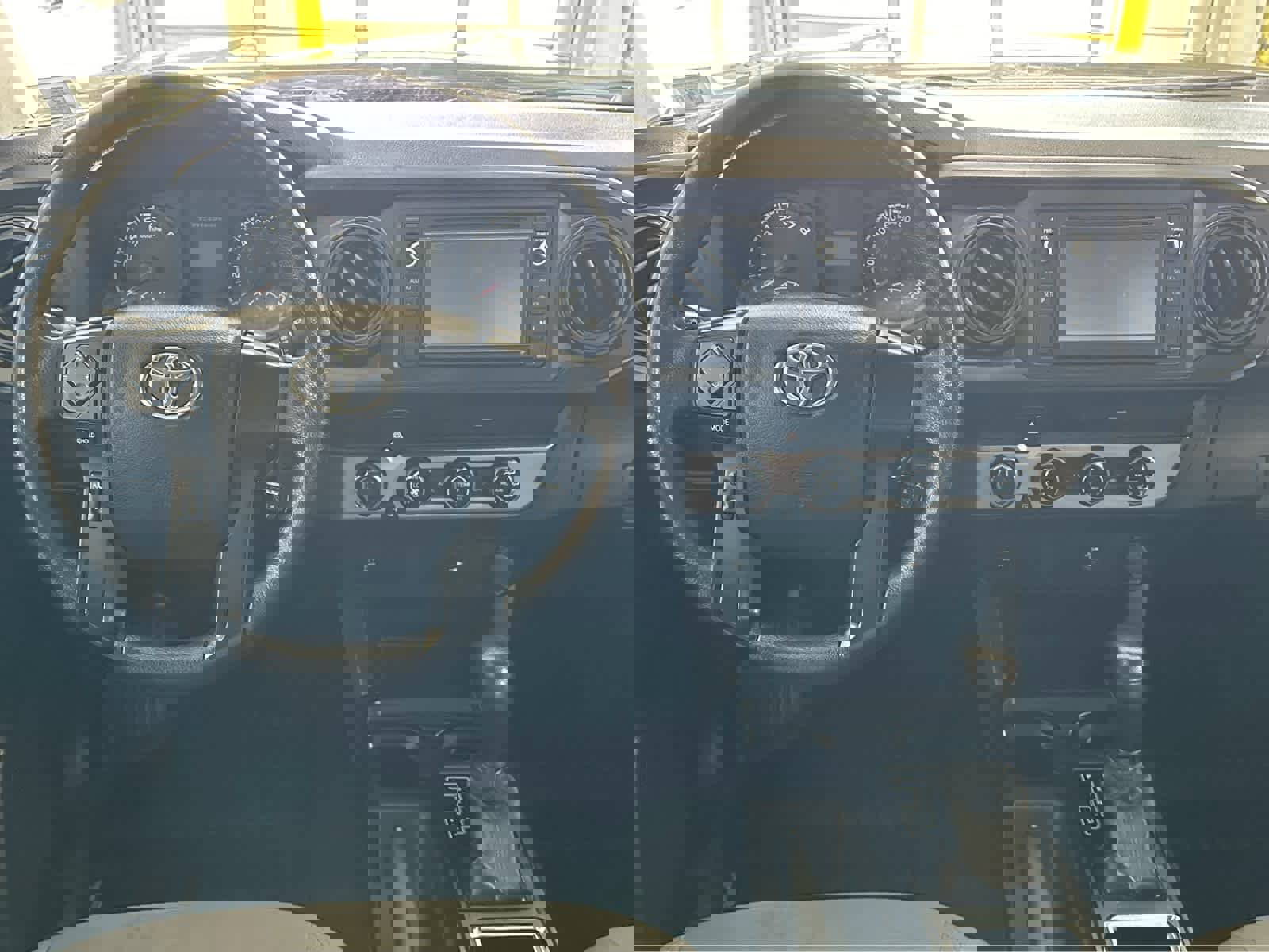 Used 2017 Toyota Tacoma SR w/ Tow Package image 12