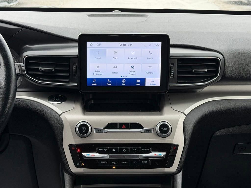 Certified 2022 Ford Explorer XLT w/ Equipment Group 202A image 16