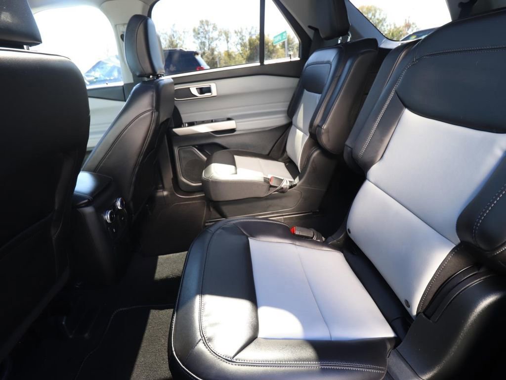 Certified 2023 Ford Explorer XLT w/ Equipment Group 202A image 14