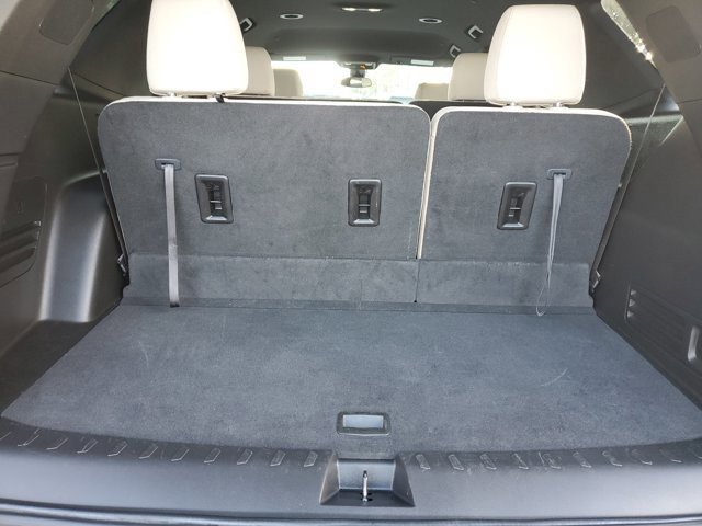 Used 2023 Chevrolet Traverse LS image 8