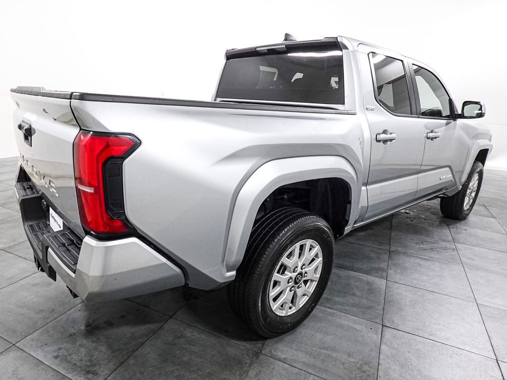 Used 2024 Toyota Tacoma SR5 AWD/4WD image 7