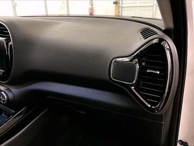 Used 2024 Kia Soul GT-Line w/ Option Group 020 FWD image 15