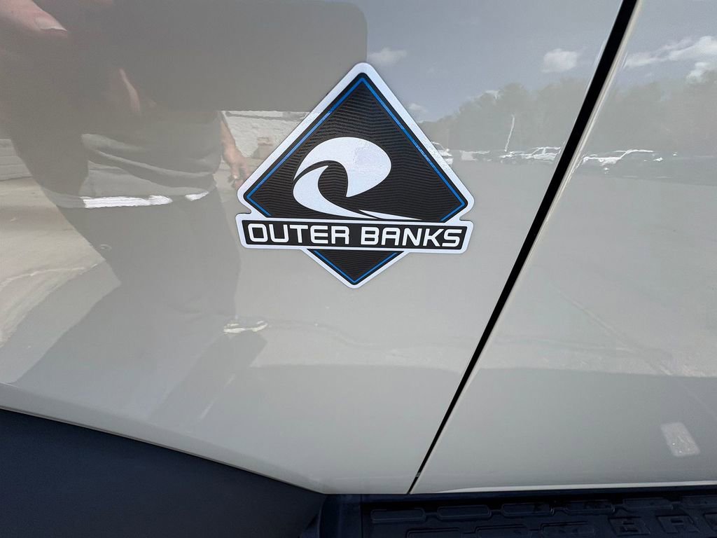 Certified 2025 Ford Bronco Outer Banks AWD/4WD image 9