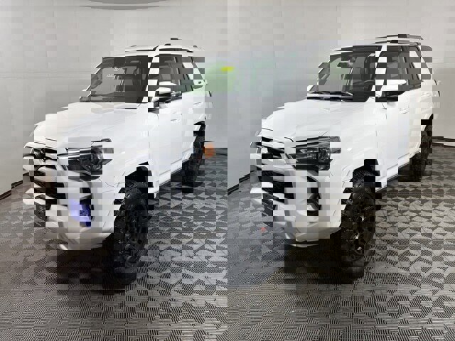 Used 2021 Toyota 4Runner SR5 Premium w/ Moonroof Package image 2