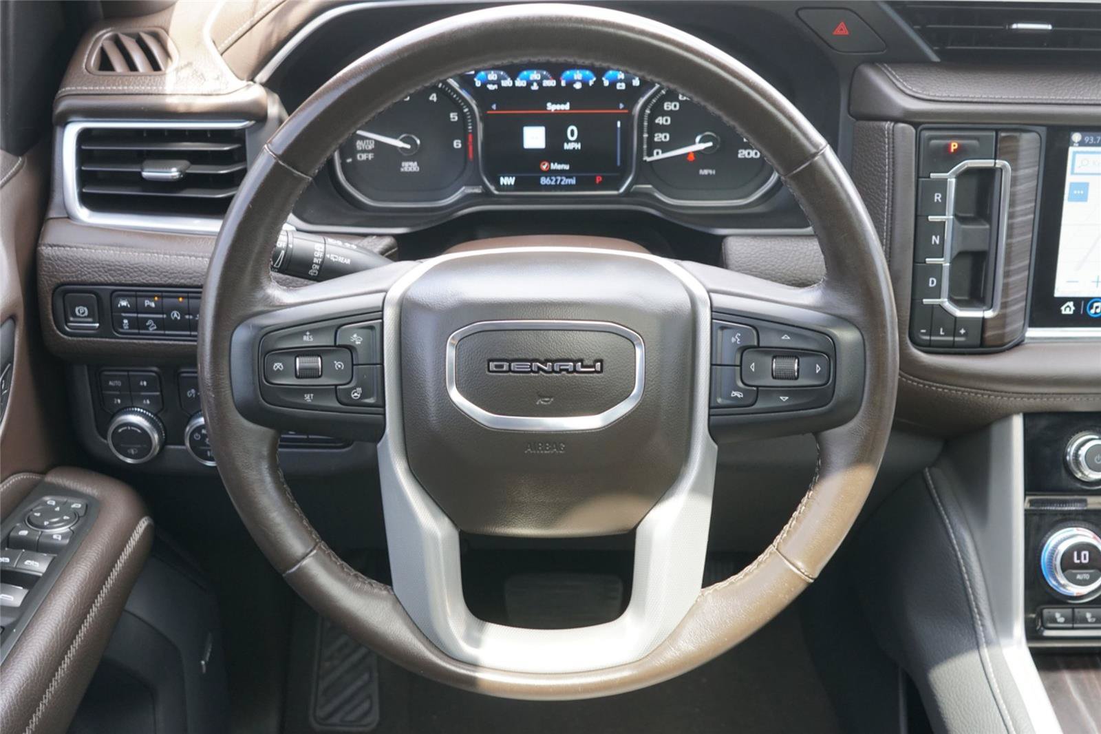 Used 2021 GMC Yukon Denali w/ Denali Ultimate Package AWD/4WD image 26