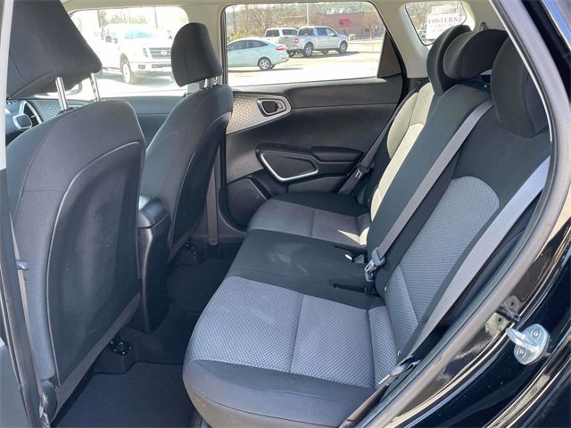 Used 2022 Kia Soul LX w/ Technology Package image 12