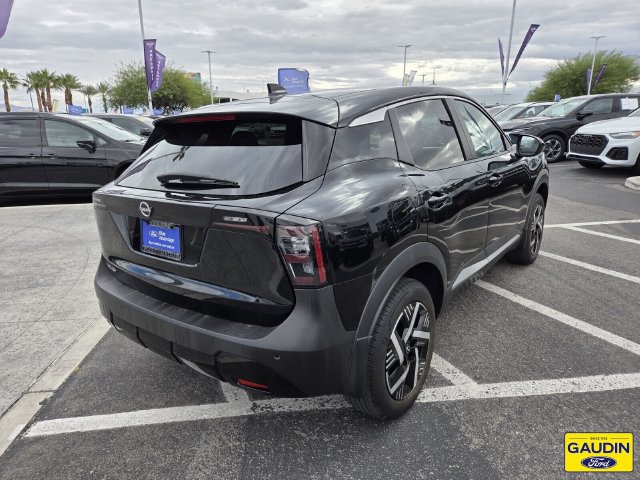 Used 2025 Nissan Kicks SV FWD image 7