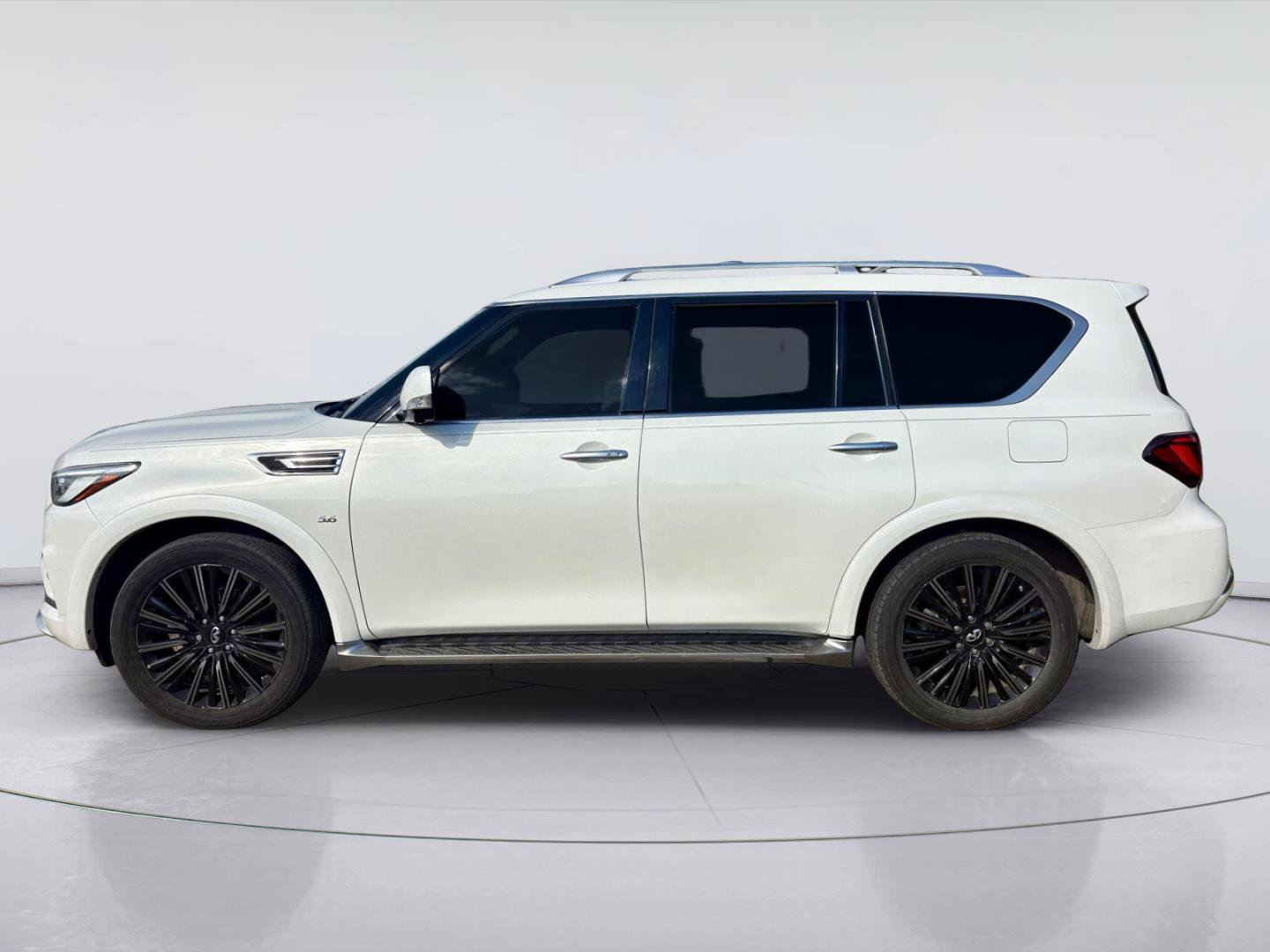 Used 2019 INFINITI QX80 Limited w/ All-Season Package AWD/4WD image 8