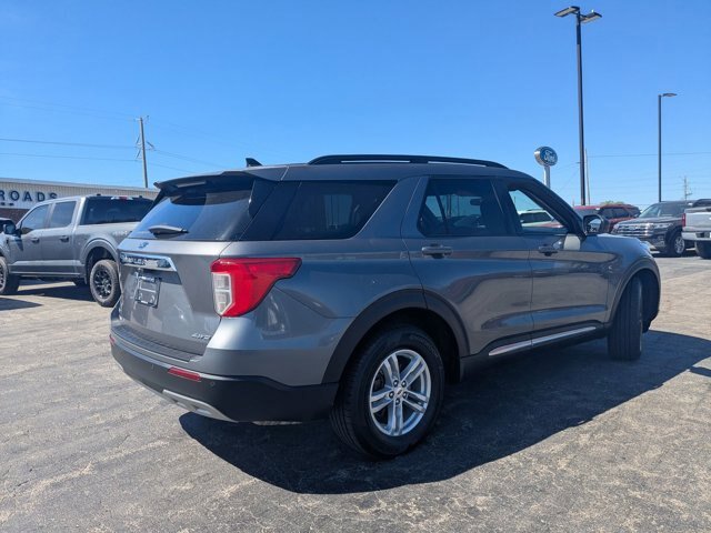 Certified 2023 Ford Explorer XLT w/ Equipment Group 202A AWD/4WD image 10