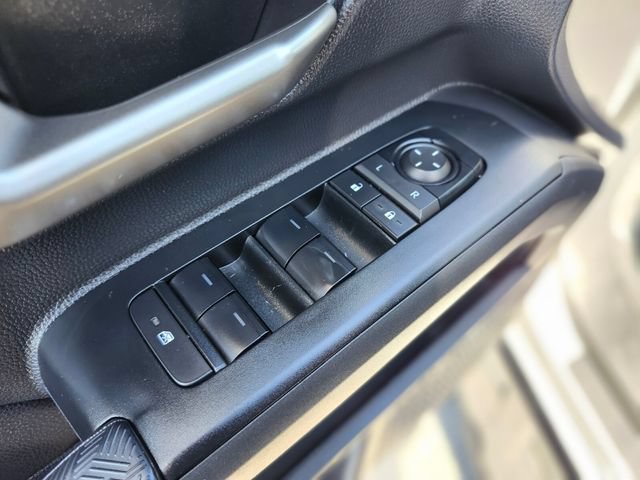 Used 2024 Toyota Tacoma TRD Off-Road AWD/4WD image 17