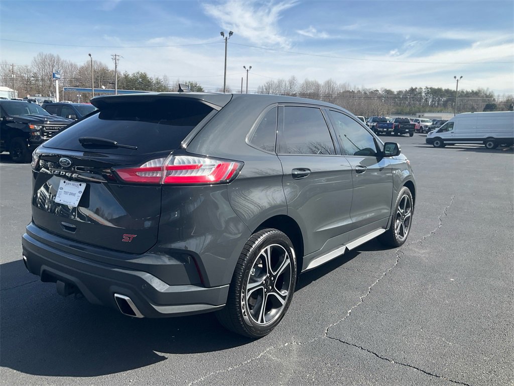 Certified 2021 Ford Edge ST image 3