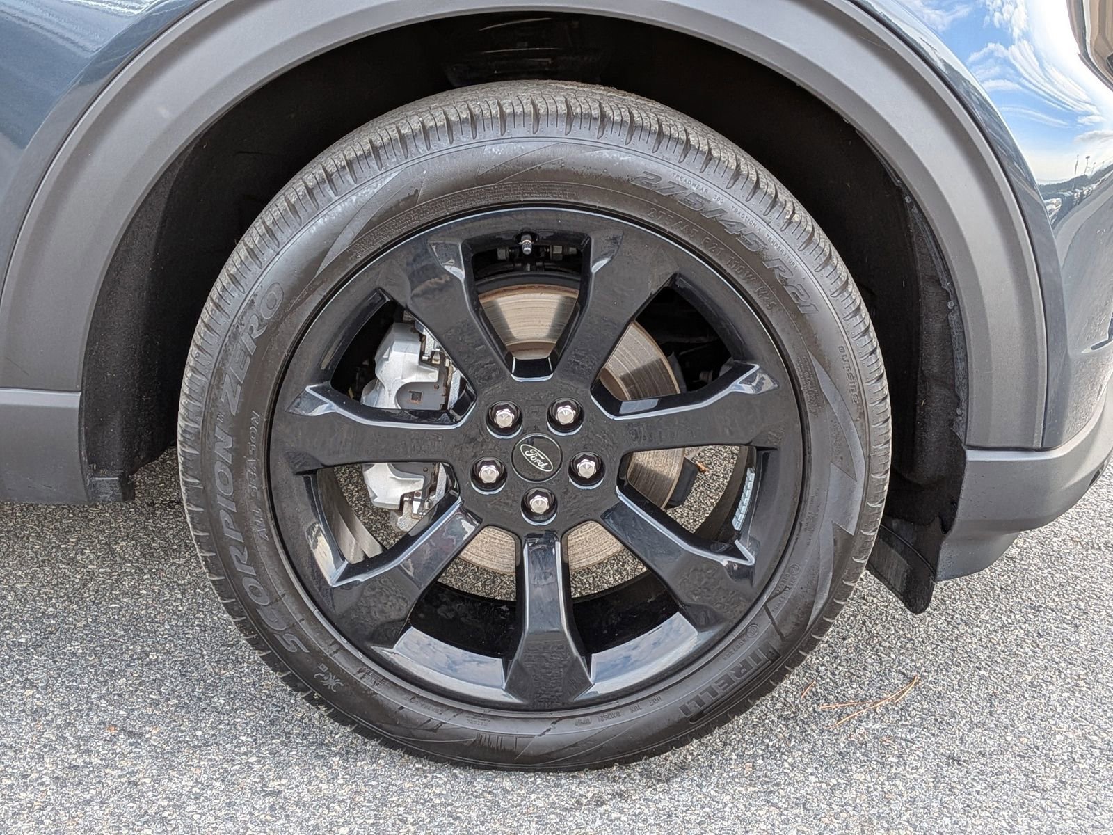 Certified 2024 Ford Explorer ST-Line w/ Class IV Trailer Tow Package image 12