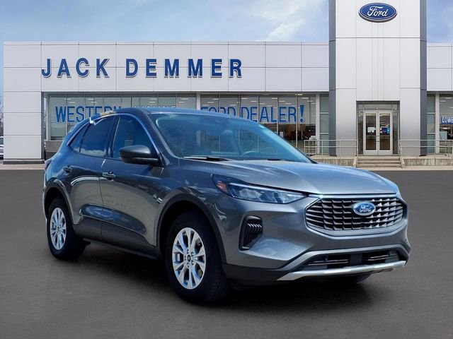 Certified 2023 Ford Escape Active w/ Tech Pack #1 AWD/4WD image 1