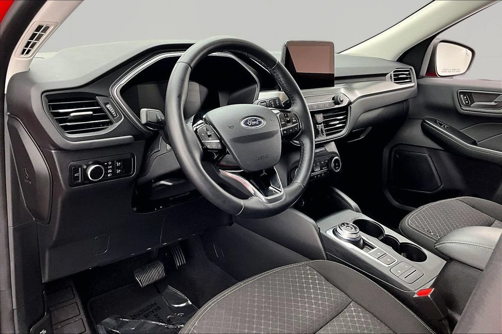 Certified 2024 Ford Escape Active w/ Cold Weather Package FWD image 14