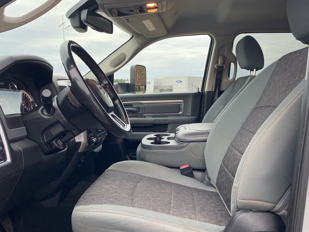 Used 2018 RAM 3500 Big Horn image 13