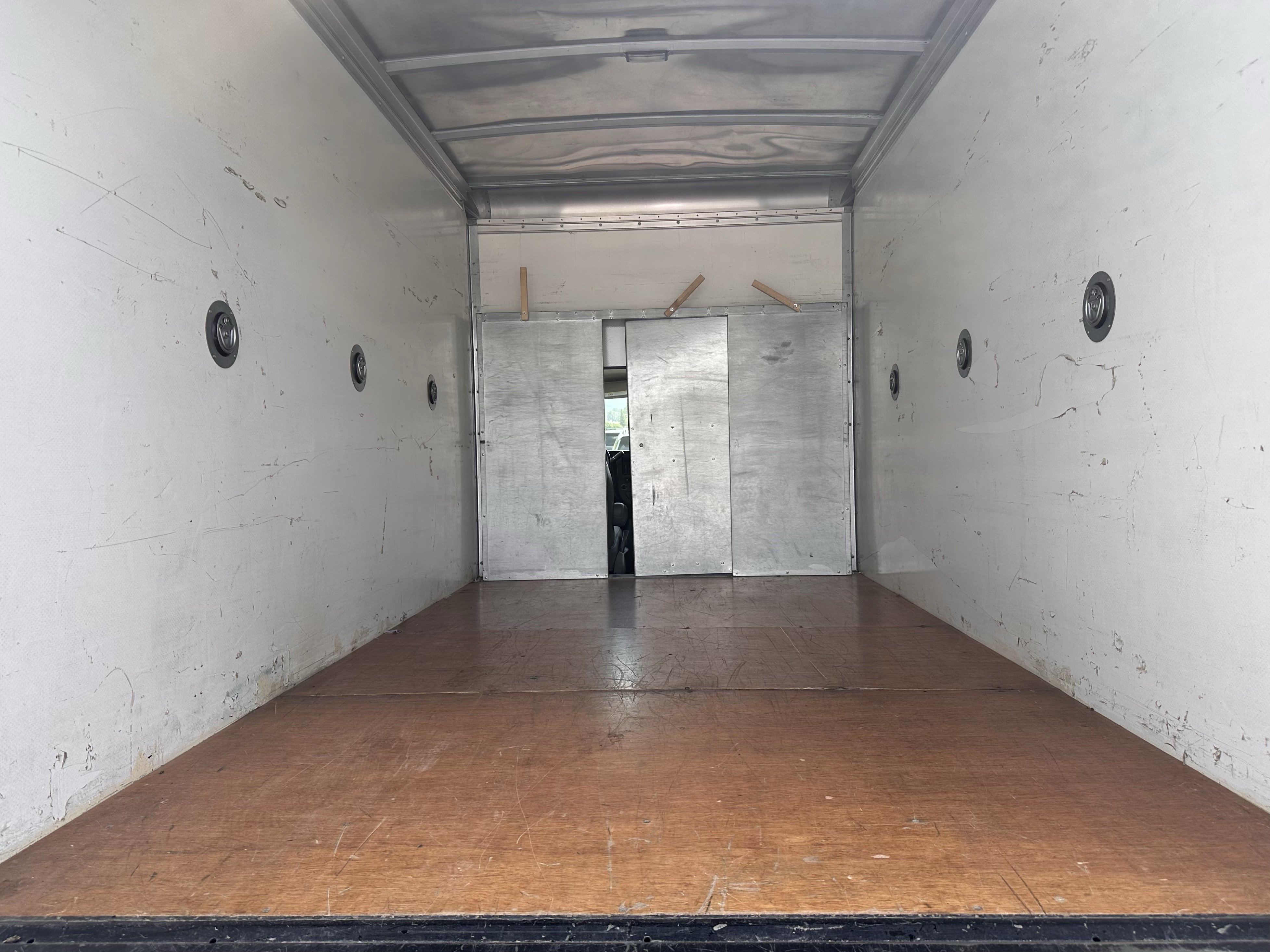 Used 2022 Chevrolet Express 3500 w/ Power Convenience Package RWD image 11