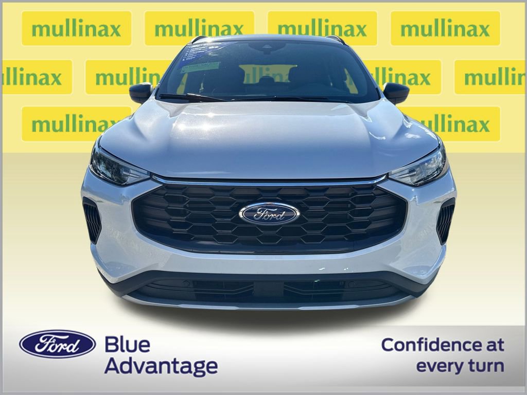 Certified 2025 Ford Escape ST-Line w/ Equipment Group 301A image 11