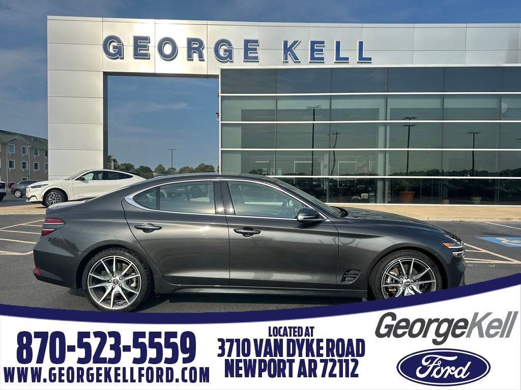 Used 2023 Genesis G70 2.0T image 1
