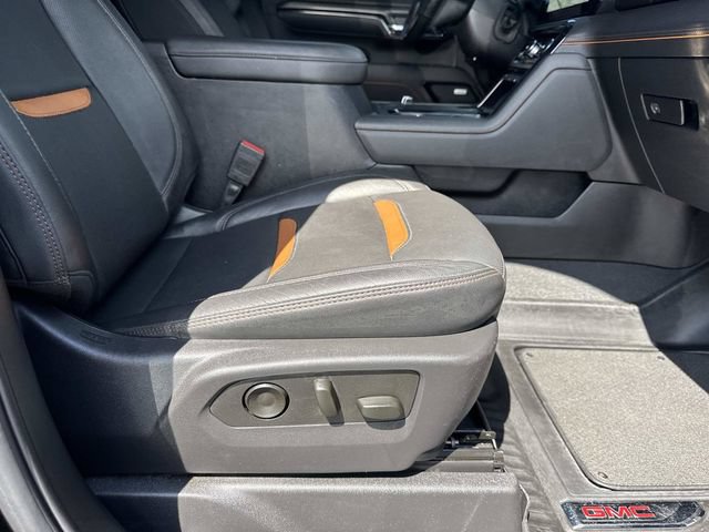 Used 2025 GMC Sierra 2500 AT4 w/ AT4 Premium Plus Package AWD/4WD image 11