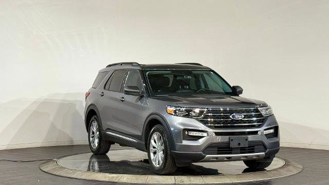 Certified 2023 Ford Explorer XLT w/ Equipment Group 202A image 2