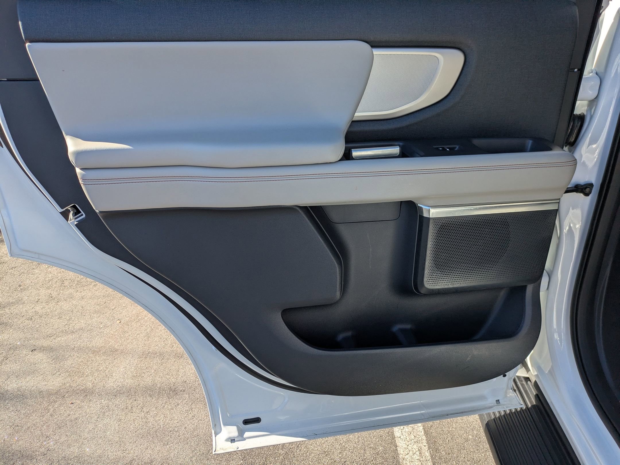 Certified 2025 Ford Expedition Active image 27