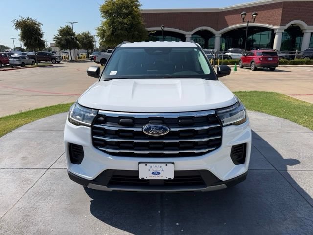 Certified 2025 Ford Explorer Active RWD image 2