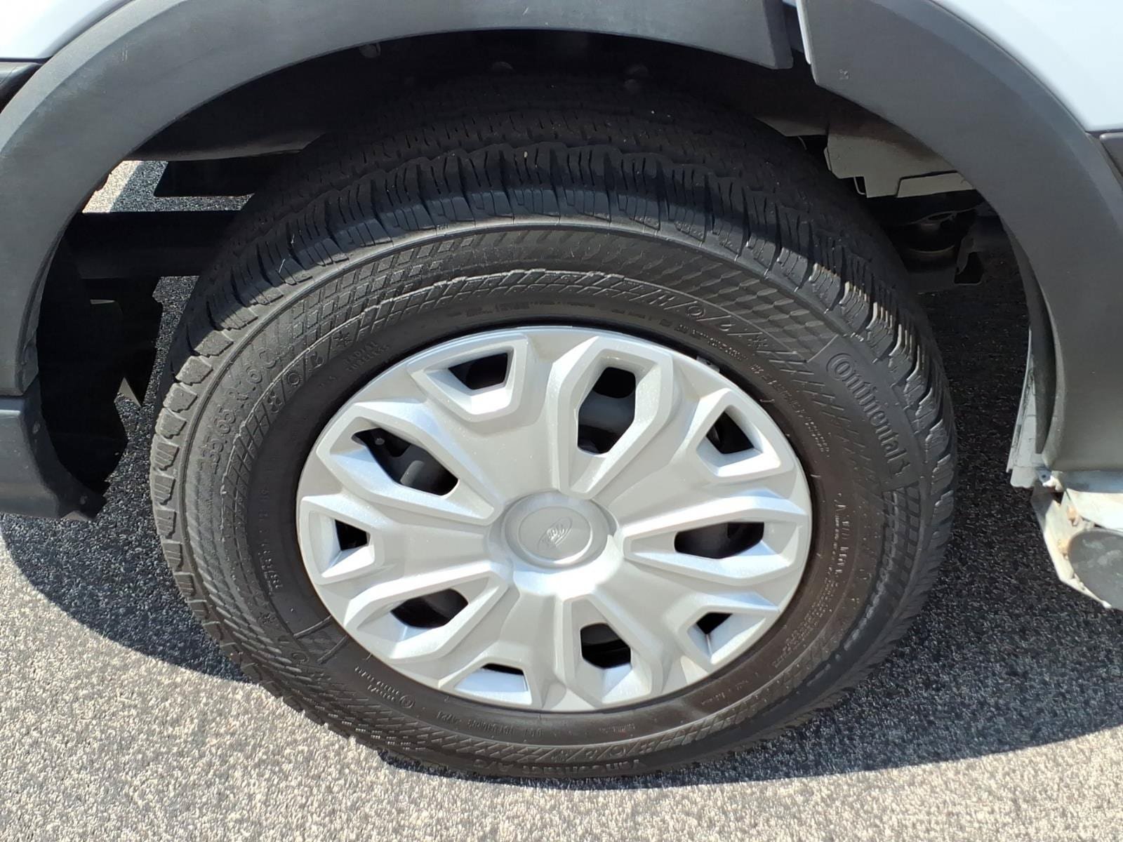 Certified 2025 Ford Transit 250 Low Roof w/ Exterior Upgrade Package RWD image 10